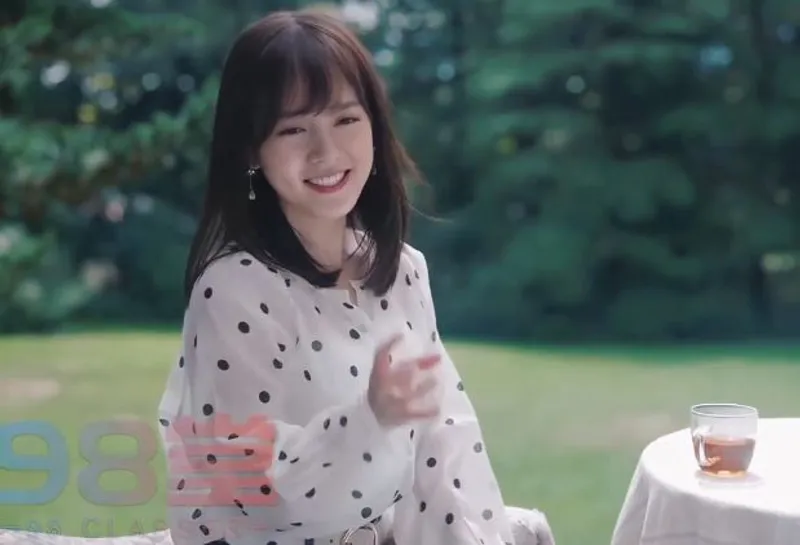 Ngày đầu đóng phim em còn ngại, nhưng em xinh vcl